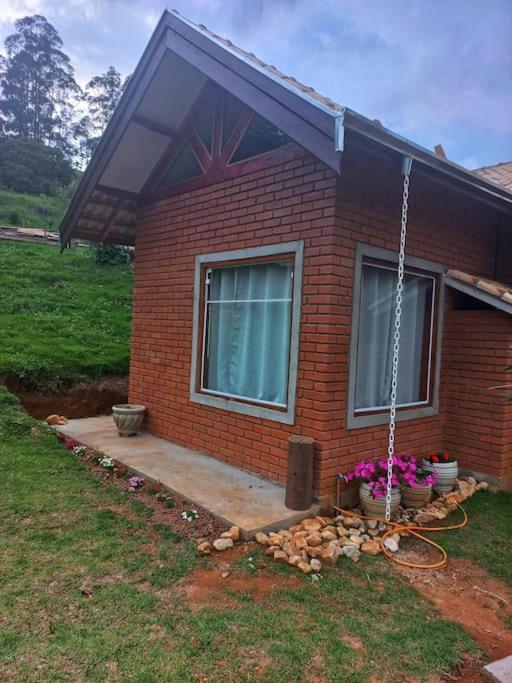 Chale Araucaria- Vale Das Pedras Mg Сапукаі-Мірин Екстер'єр фото